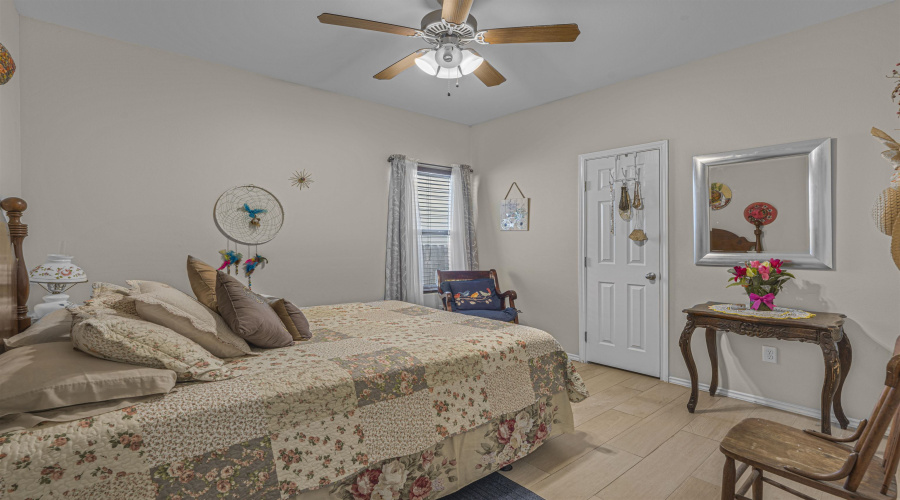 11334 Sierra Gorda Dr, Laredo, Texas 78045, 3 Bedrooms Bedrooms, 5 Rooms Rooms,2 BathroomsBathrooms,Residential,For Sale,11334 Sierra Gorda Dr,20261488