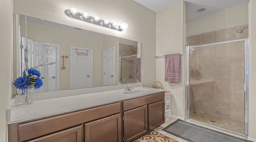 11334 Sierra Gorda Dr, Laredo, Texas 78045, 3 Bedrooms Bedrooms, 5 Rooms Rooms,2 BathroomsBathrooms,Residential,For Sale,11334 Sierra Gorda Dr,20261488