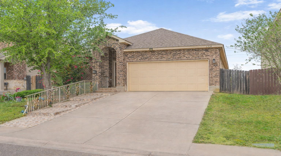 11334 Sierra Gorda Dr, Laredo, Texas 78045, 3 Bedrooms Bedrooms, 5 Rooms Rooms,2 BathroomsBathrooms,Residential,For Sale,11334 Sierra Gorda Dr,20261488