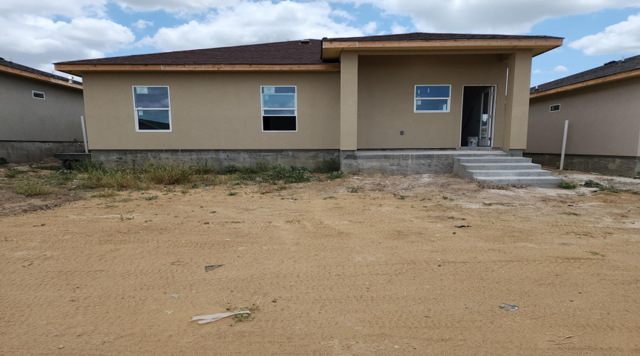 5208 Curuba Dr., Laredo, Texas 78046, 4 Bedrooms Bedrooms, 5 Rooms Rooms,2 BathroomsBathrooms,Residential,For Sale,5208 Curuba Dr.,20261490