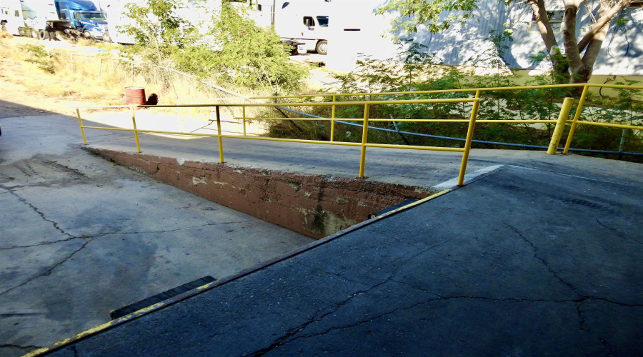 702 Enterprise St, Laredo, Texas 78045, 1 Bedroom Bedrooms, 1 Room Rooms,1 BathroomBathrooms,Commercial/industrial,For Rent,702 Enterprise St,20261498