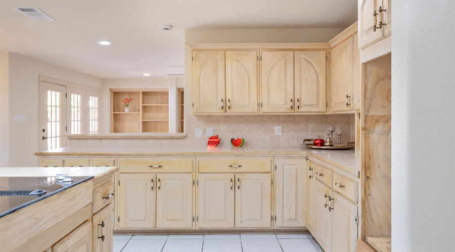 109 Devonshire Ct, Laredo, Texas 78041, 6 Bedrooms Bedrooms, 10 Rooms Rooms,4 BathroomsBathrooms,Residential,For Sale,109 Devonshire Ct,20254274