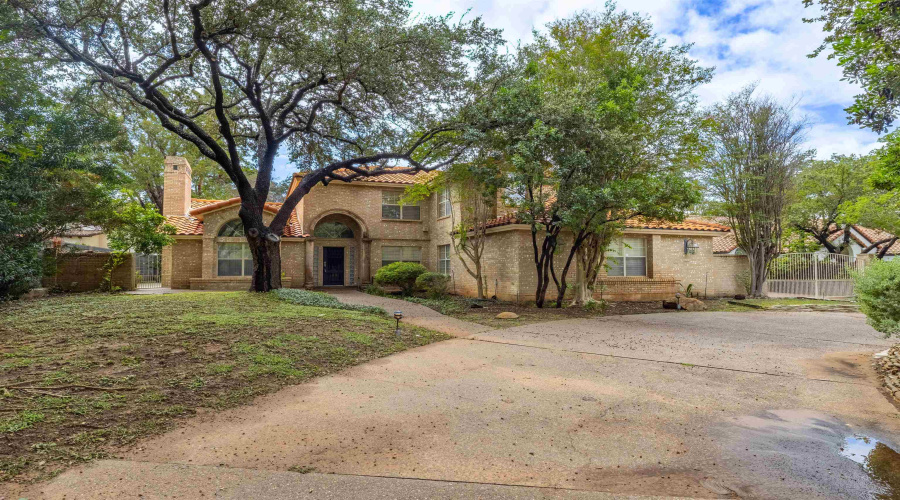 109 Devonshire Ct, Laredo, Texas 78041, 6 Bedrooms Bedrooms, 10 Rooms Rooms,4 BathroomsBathrooms,Residential,For Sale,109 Devonshire Ct,20254274