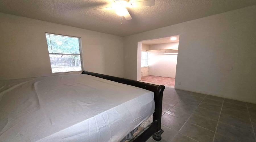 703 Laurel Dr, Laredo, Texas 78045-2122, 4 Bedrooms Bedrooms, 6 Rooms Rooms,3 BathroomsBathrooms,Residential,For Sale,703 Laurel Dr,20261495