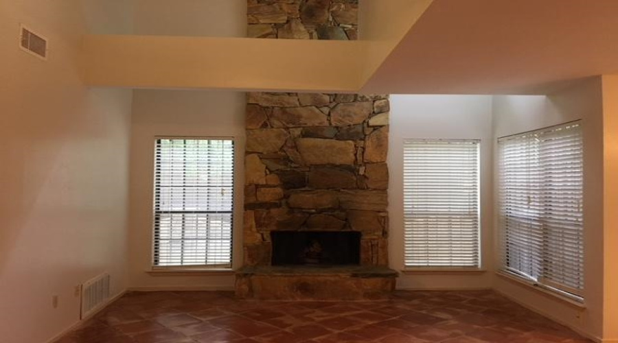 200 Martingale Ln, LAREDO, Texas 78041, 3 Bedrooms Bedrooms, 4 Rooms Rooms,3 BathroomsBathrooms,Residential,For Rent,200 Martingale Ln,20261496