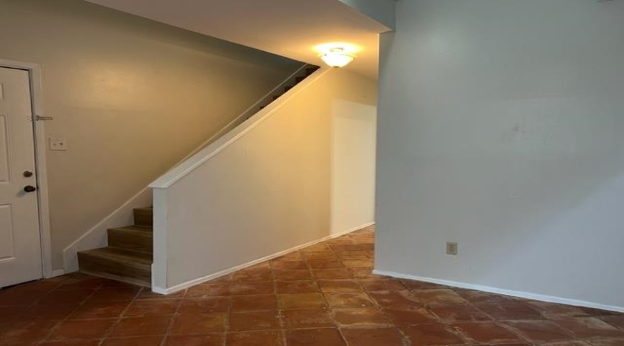 200 Martingale Ln, LAREDO, Texas 78041, 3 Bedrooms Bedrooms, 4 Rooms Rooms,3 BathroomsBathrooms,Residential,For Rent,200 Martingale Ln,20261496