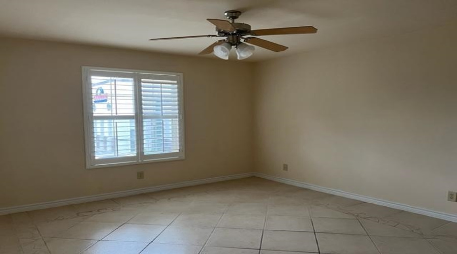 413 Shiloh Dr, LAREDO, Texas 78045, 2 Bedrooms Bedrooms, 4 Rooms Rooms,2 BathroomsBathrooms,Residential,For Rent,413 Shiloh Dr,20261497