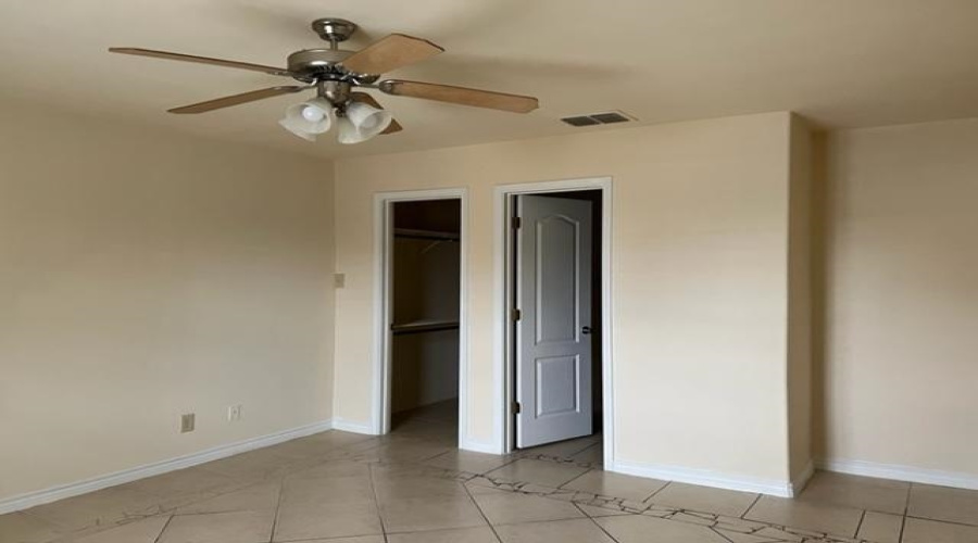 413 Shiloh Dr, LAREDO, Texas 78045, 2 Bedrooms Bedrooms, 4 Rooms Rooms,2 BathroomsBathrooms,Residential,For Rent,413 Shiloh Dr,20261497
