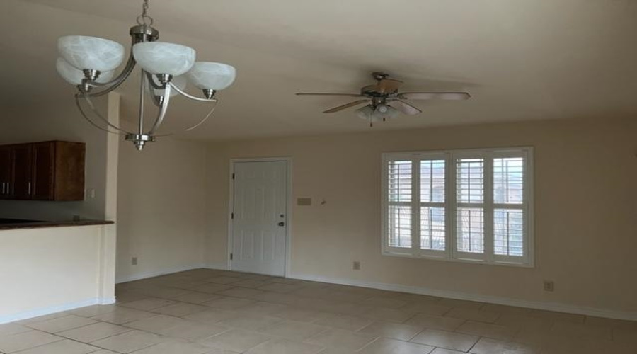 413 Shiloh Dr, LAREDO, Texas 78045, 2 Bedrooms Bedrooms, 4 Rooms Rooms,2 BathroomsBathrooms,Residential,For Rent,413 Shiloh Dr,20261497