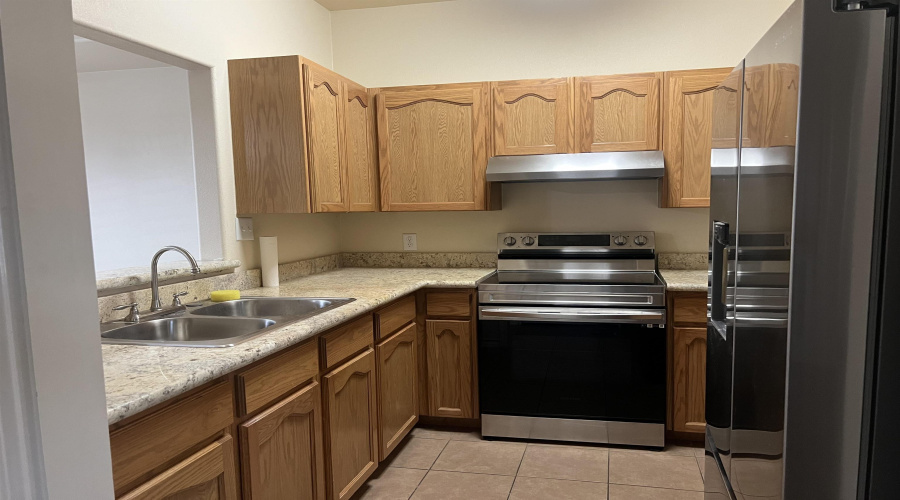 1014 Ranchway Dr, Laredo, Texas 78045-8071, 3 Bedrooms Bedrooms, 4 Rooms Rooms,3 BathroomsBathrooms,Residential,For Sale,1014 Ranchway Dr,20261499