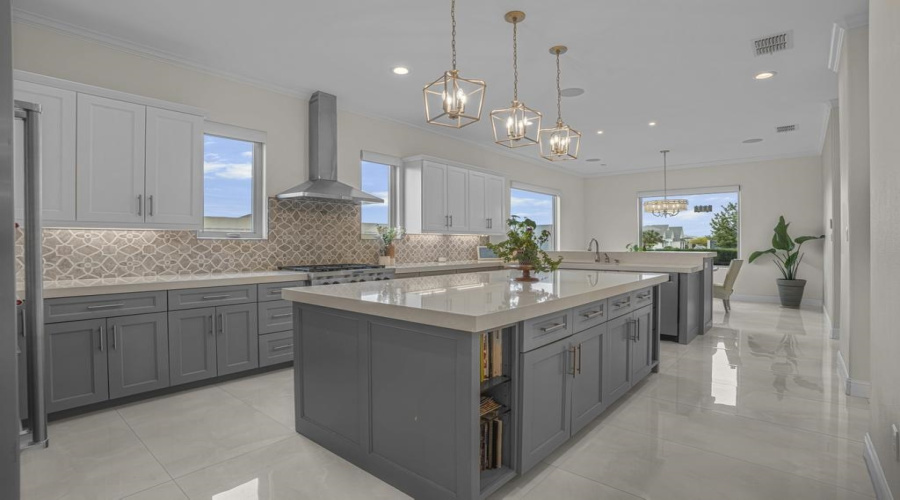 2801 Mario Puzo Dr, Laredo, Texas 78041, 5 Bedrooms Bedrooms, 11 Rooms Rooms,5 BathroomsBathrooms,Residential,For Sale,2801 Mario Puzo Dr,20261500