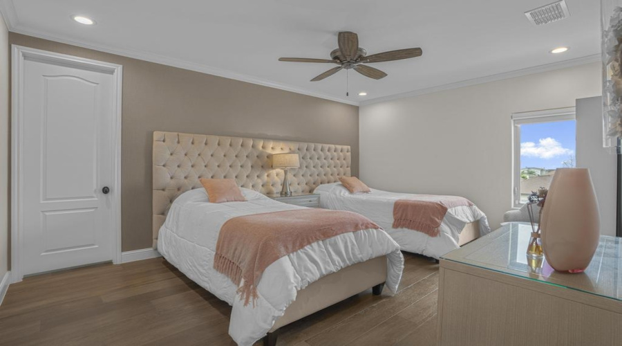 2801 Mario Puzo Dr, Laredo, Texas 78041, 5 Bedrooms Bedrooms, 11 Rooms Rooms,5 BathroomsBathrooms,Residential,For Sale,2801 Mario Puzo Dr,20261500