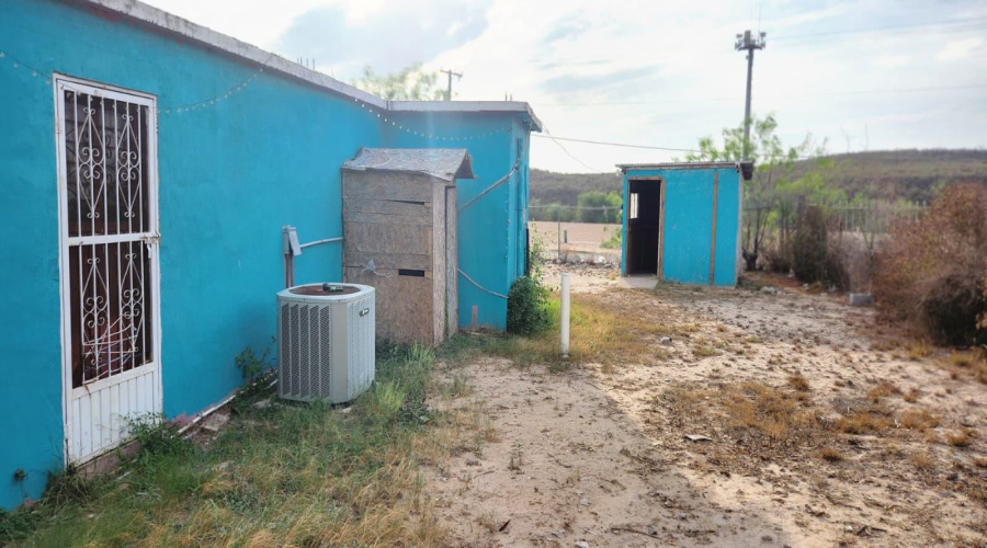 1870 Orquidia Ln E, Rio Bravo, Texas 78046, 2 Bedrooms Bedrooms, 5 Rooms Rooms,1 BathroomBathrooms,Residential,For Sale,1870 Orquidia Ln E,20261503