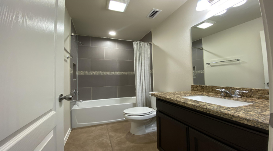 139 Niagara Dr., LAREDO, Texas 78045, 3 Bedrooms Bedrooms, 6 Rooms Rooms,2 BathroomsBathrooms,Residential,For Rent,139 Niagara Dr.,20261506