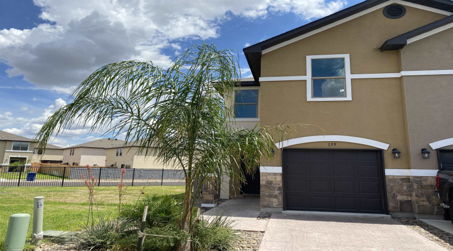 139 Niagara Dr., LAREDO, Texas 78045, 3 Bedrooms Bedrooms, 6 Rooms Rooms,2 BathroomsBathrooms,Residential,For Rent,139 Niagara Dr.,20261506