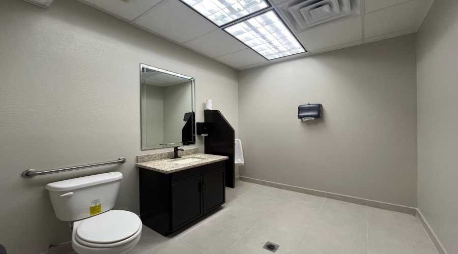 8917 Molly Dr, Laredo, Texas 78045, 1 Room Rooms,1 BathroomBathrooms,Commercial retail/office,For Sale,8917 Molly Dr,20261512