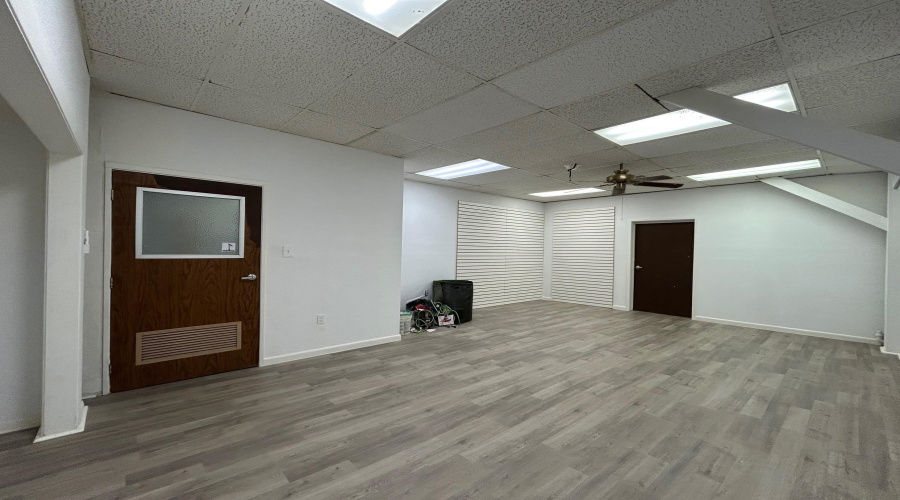 1816 Pappas St, Laredo, Texas 78041, 1 Room Rooms,2 BathroomsBathrooms,Commercial retail/office,For Sale,1816 Pappas St,20261513