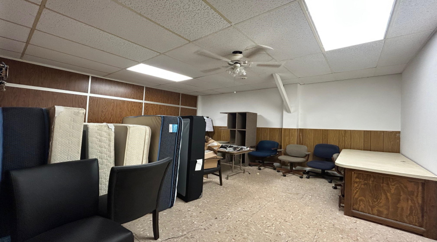 1816 Pappas St, Laredo, Texas 78041, 1 Room Rooms,2 BathroomsBathrooms,Commercial retail/office,For Sale,1816 Pappas St,20261515