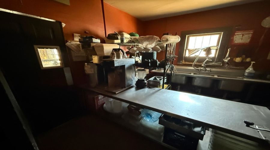 3914 McPherson Ave, Laredo, Texas 78041, 1 Room Rooms,2 BathroomsBathrooms,Commercial retail/office,For Sale,3914 McPherson Ave,20261517