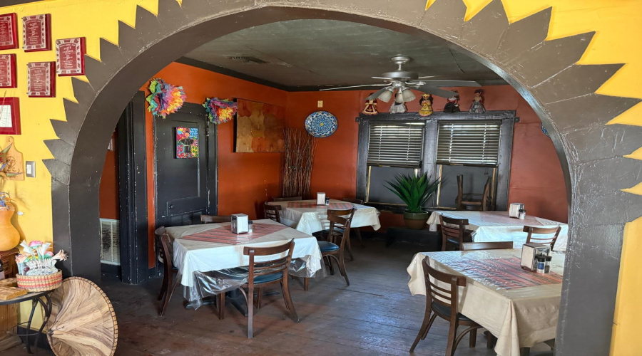 3914 McPherson Ave, Laredo, Texas 78041, 1 Room Rooms,2 BathroomsBathrooms,Commercial retail/office,For Sale,3914 McPherson Ave,20261517