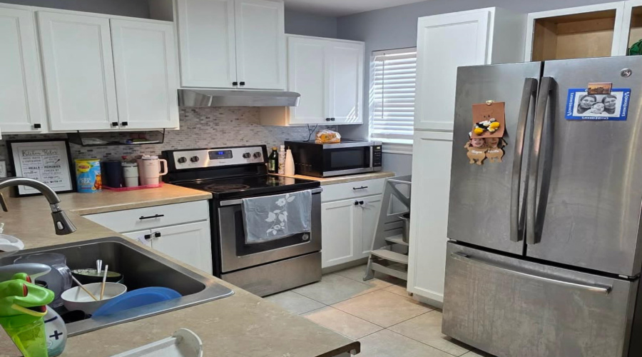 6119 Fray Augusto Ln, LAREDO, Texas 78043-4861, 3 Bedrooms Bedrooms, 5 Rooms Rooms,2 BathroomsBathrooms,Residential,For Sale,6119 Fray Augusto Ln,20261509