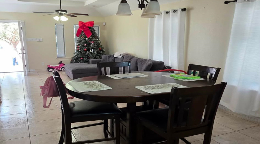 6119 Fray Augusto Ln, LAREDO, Texas 78043-4861, 3 Bedrooms Bedrooms, 5 Rooms Rooms,2 BathroomsBathrooms,Residential,For Sale,6119 Fray Augusto Ln,20261509