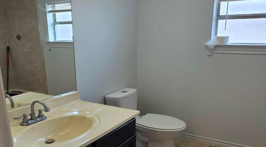 6119 Fray Augusto Ln, LAREDO, Texas 78043-4861, 3 Bedrooms Bedrooms, 5 Rooms Rooms,2 BathroomsBathrooms,Residential,For Sale,6119 Fray Augusto Ln,20261509