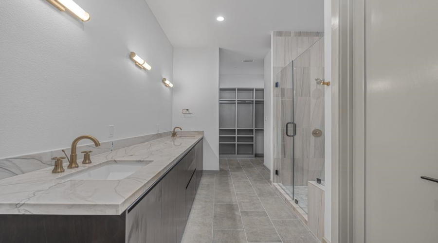 8120 Stillmeadow Ct, Laredo, Texas 78045, 4 Bedrooms Bedrooms, 9 Rooms Rooms,5 BathroomsBathrooms,Residential,For Rent,8120 Stillmeadow Ct,20261511