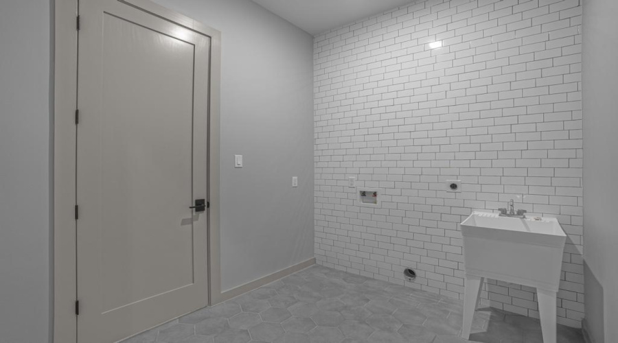 8120 Stillmeadow Ct, Laredo, Texas 78045, 4 Bedrooms Bedrooms, 9 Rooms Rooms,5 BathroomsBathrooms,Residential,For Rent,8120 Stillmeadow Ct,20261511