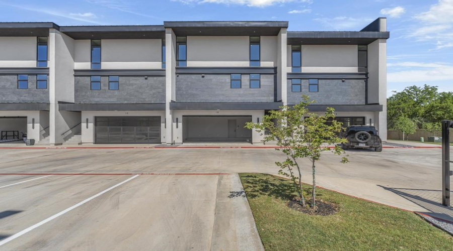 8120 Stillmeadow Ct, Laredo, Texas 78045, 4 Bedrooms Bedrooms, 9 Rooms Rooms,5 BathroomsBathrooms,Residential,For Rent,8120 Stillmeadow Ct,20261511