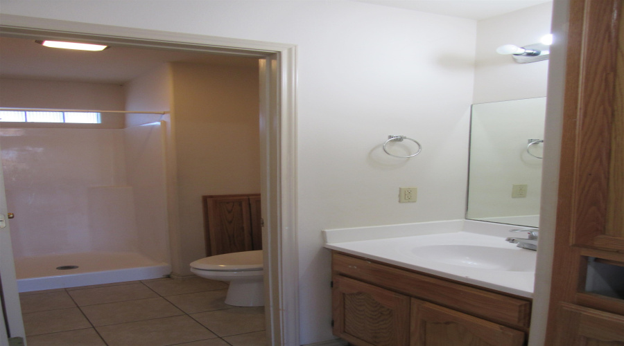 1720 Juarez Ave, Laredo, Texas 78040, 2 Bedrooms Bedrooms, 4 Rooms Rooms,1 BathroomBathrooms,Residential,For Rent,1720 Juarez Ave,20261516