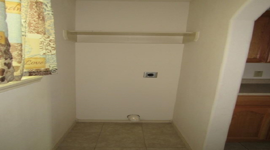 1720 Juarez Ave, Laredo, Texas 78040, 2 Bedrooms Bedrooms, 4 Rooms Rooms,1 BathroomBathrooms,Residential,For Rent,1720 Juarez Ave,20261516