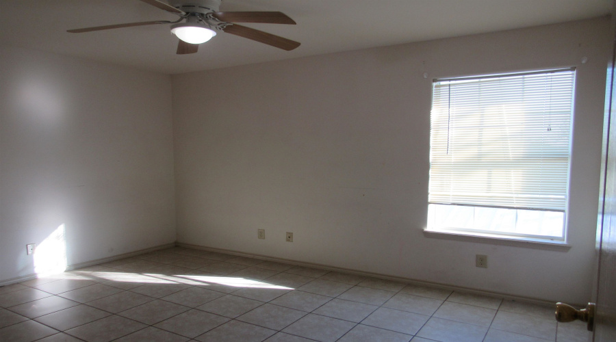 1720 Juarez Ave, Laredo, Texas 78040, 2 Bedrooms Bedrooms, 4 Rooms Rooms,1 BathroomBathrooms,Residential,For Rent,1720 Juarez Ave,20261516