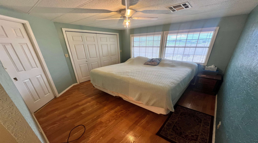 19 Hatfield Ln., Zapata, Texas 78076, 3 Bedrooms Bedrooms, 6 Rooms Rooms,3 BathroomsBathrooms,Residential,For Sale,19 Hatfield Ln.,20254343