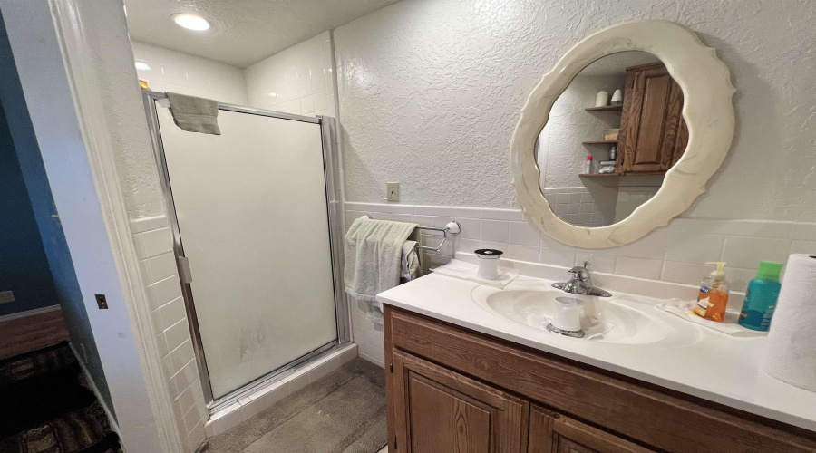 19 Hatfield Ln., Zapata, Texas 78076, 3 Bedrooms Bedrooms, 6 Rooms Rooms,3 BathroomsBathrooms,Residential,For Sale,19 Hatfield Ln.,20254343