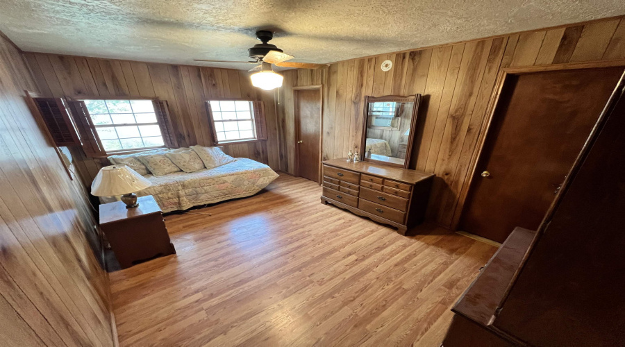 19 Hatfield Ln., Zapata, Texas 78076, 3 Bedrooms Bedrooms, 6 Rooms Rooms,3 BathroomsBathrooms,Residential,For Sale,19 Hatfield Ln.,20254343