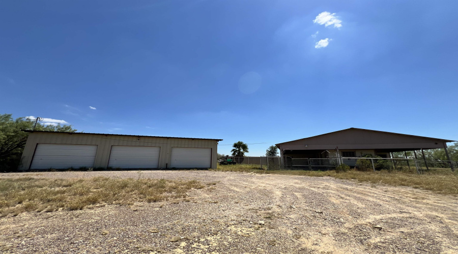 19 Hatfield Ln., Zapata, Texas 78076, 3 Bedrooms Bedrooms, 6 Rooms Rooms,3 BathroomsBathrooms,Residential,For Sale,19 Hatfield Ln.,20254343