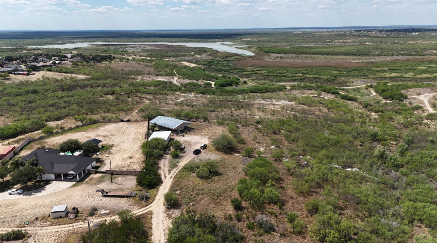 19 Hatfield Ln., Zapata, Texas 78076, 3 Bedrooms Bedrooms, 6 Rooms Rooms,3 BathroomsBathrooms,Residential,For Sale,19 Hatfield Ln.,20254343