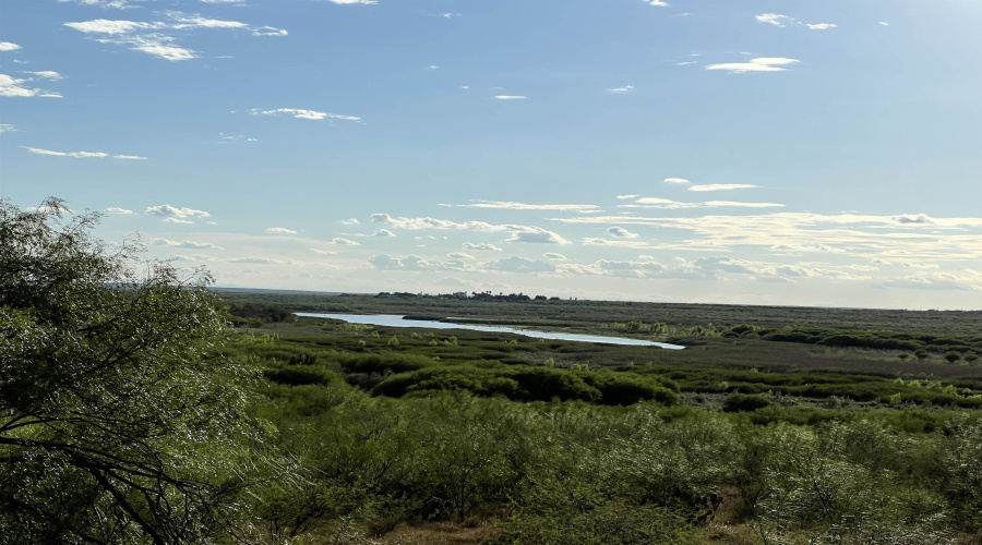 19 Hatfield Ln., Zapata, Texas 78076, 3 Bedrooms Bedrooms, 6 Rooms Rooms,3 BathroomsBathrooms,Residential,For Sale,19 Hatfield Ln.,20254343