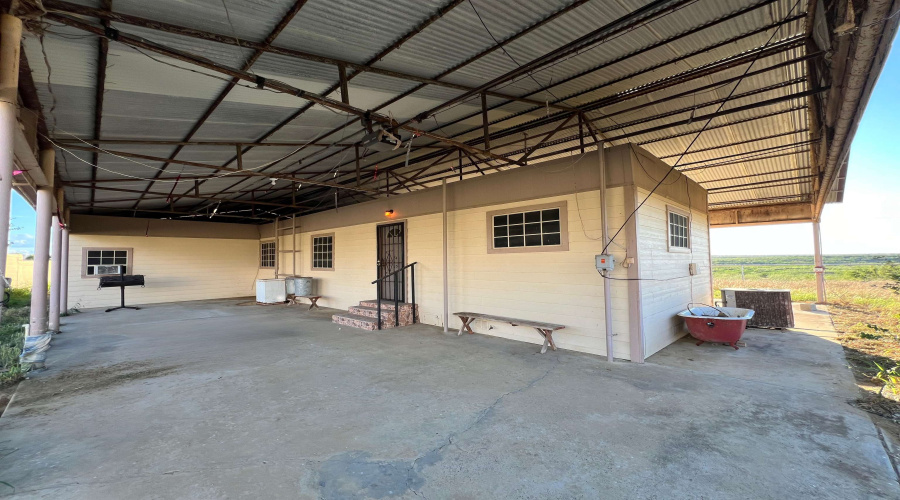 19 Hatfield Ln., Zapata, Texas 78076, 3 Bedrooms Bedrooms, 6 Rooms Rooms,3 BathroomsBathrooms,Residential,For Sale,19 Hatfield Ln.,20254343