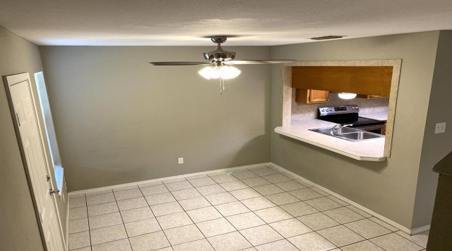 8911 McPherson Rd, Laredo, Texas 78045, 2 Bedrooms Bedrooms, 5 Rooms Rooms,2 BathroomsBathrooms,Residential,For Rent,8911 McPherson Rd,20261519