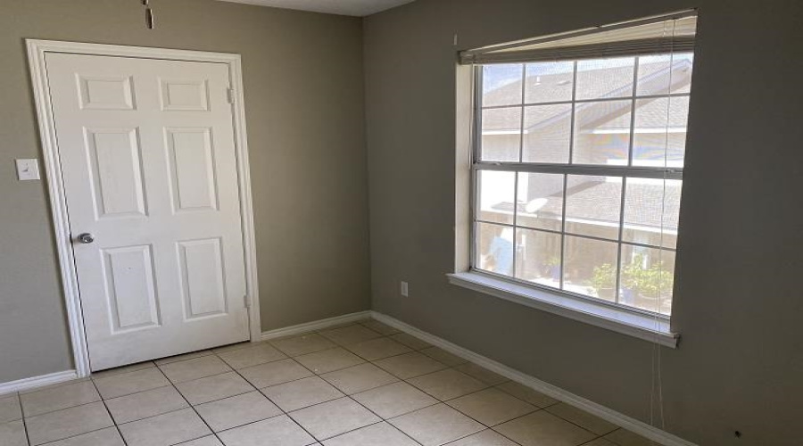 8911 McPherson Rd, Laredo, Texas 78045, 2 Bedrooms Bedrooms, 5 Rooms Rooms,2 BathroomsBathrooms,Residential,For Rent,8911 McPherson Rd,20261519