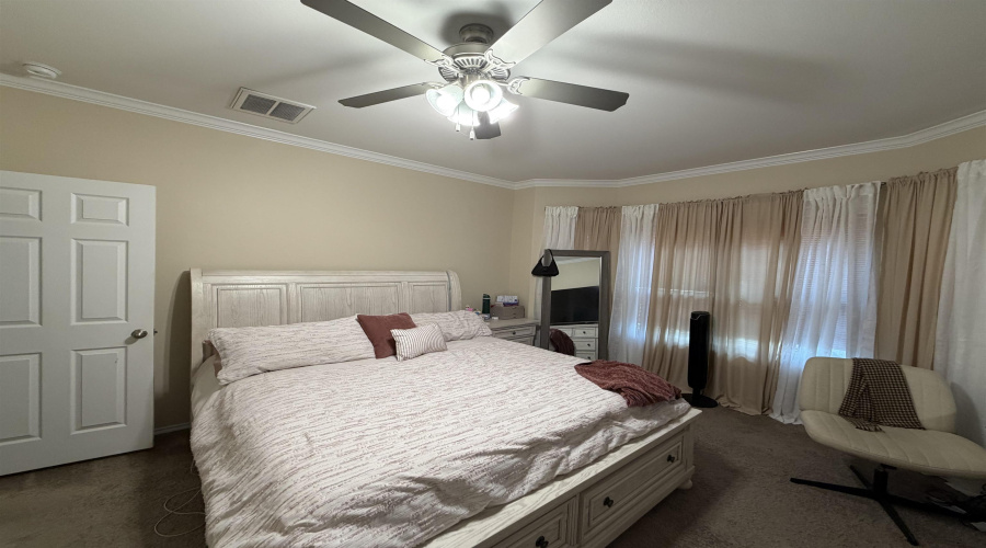 8711 Owlcreek Pass Ct, Laredo, Texas 78045, 4 Bedrooms Bedrooms, 7 Rooms Rooms,3 BathroomsBathrooms,Residential,For Sale,8711 Owlcreek Pass Ct,20261520