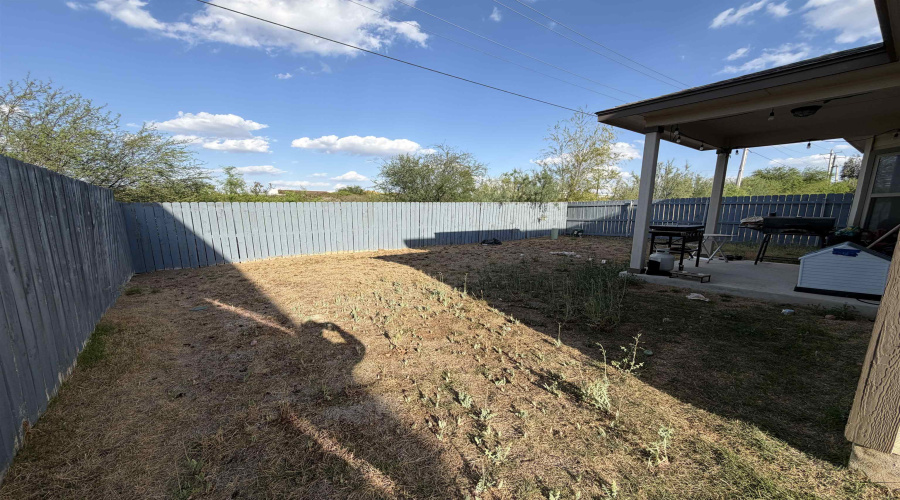 8711 Owlcreek Pass Ct, Laredo, Texas 78045, 4 Bedrooms Bedrooms, 7 Rooms Rooms,3 BathroomsBathrooms,Residential,For Sale,8711 Owlcreek Pass Ct,20261520