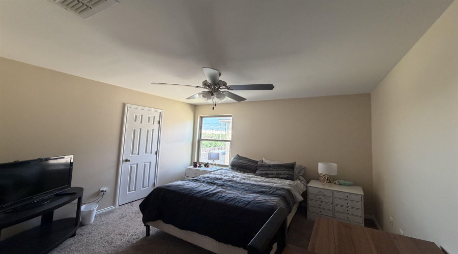 8711 Owlcreek Pass Ct, Laredo, Texas 78045, 4 Bedrooms Bedrooms, 7 Rooms Rooms,3 BathroomsBathrooms,Residential,For Sale,8711 Owlcreek Pass Ct,20261520