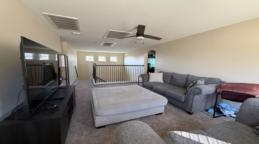 8711 Owlcreek Pass Ct, Laredo, Texas 78045, 4 Bedrooms Bedrooms, 7 Rooms Rooms,3 BathroomsBathrooms,Residential,For Sale,8711 Owlcreek Pass Ct,20261520