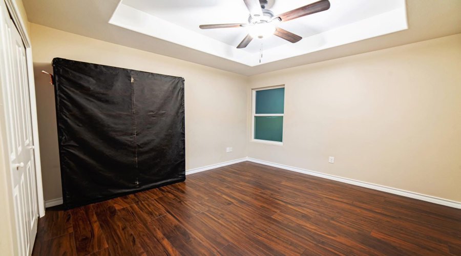 6010 Maryam Dr., Laredo, Texas 78041, 4 Bedrooms Bedrooms, 6 Rooms Rooms,2 BathroomsBathrooms,Residential,For Sale,6010 Maryam Dr.,20261521