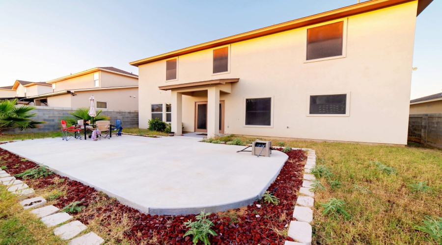 6010 Maryam Dr., Laredo, Texas 78041, 4 Bedrooms Bedrooms, 6 Rooms Rooms,2 BathroomsBathrooms,Residential,For Sale,6010 Maryam Dr.,20261521