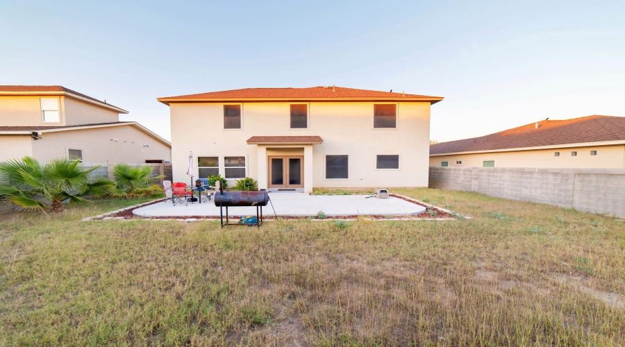 6010 Maryam Dr., Laredo, Texas 78041, 4 Bedrooms Bedrooms, 6 Rooms Rooms,2 BathroomsBathrooms,Residential,For Sale,6010 Maryam Dr.,20261521