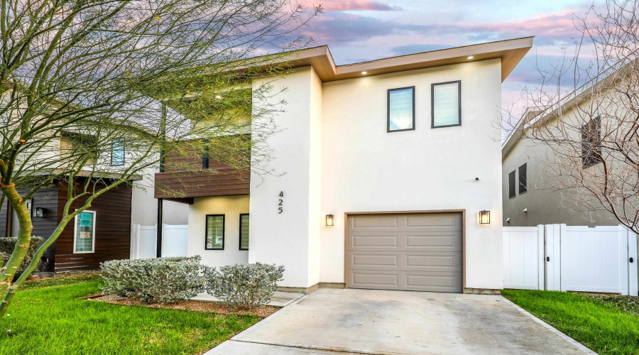 425 Deer Path Loop, Laredo, Texas 78045, 3 Bedrooms Bedrooms, 8 Rooms Rooms,2 BathroomsBathrooms,Residential,For Rent,425 Deer Path Loop,20261523